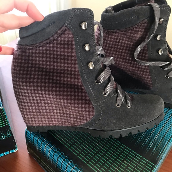 Boots by Custo Barcelona - Picture 2 of 5